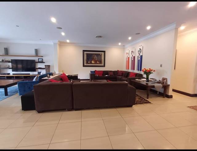 4 BEDROOM HOUSE FOR SALE IN LA LUCIA